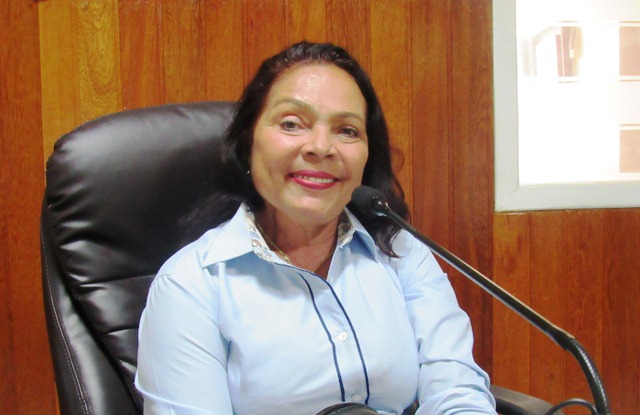 Tonha Magalhães será homenageada com título de Cidadã Candeense em Sessão Especial na Câmara Municipal de Candeias