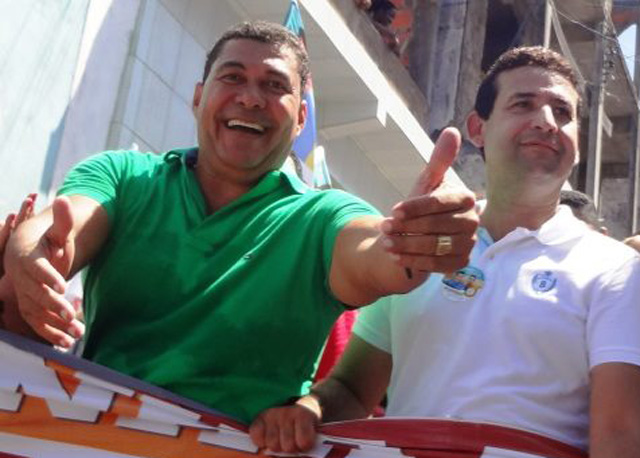 Aparição de DVD faz juíza adiar julgamento contra prefeito e vice