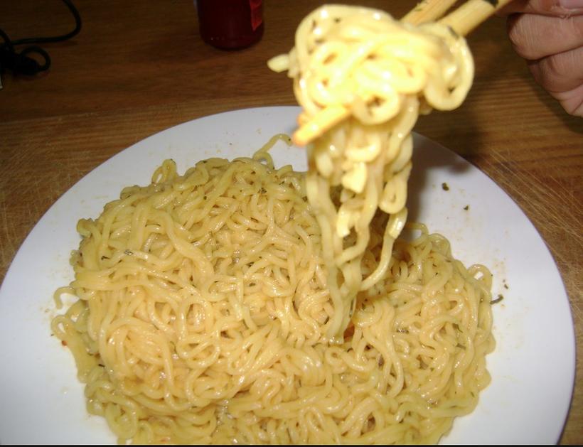 Miojo pode causar infarto, AVC e até câncer, diz especialista