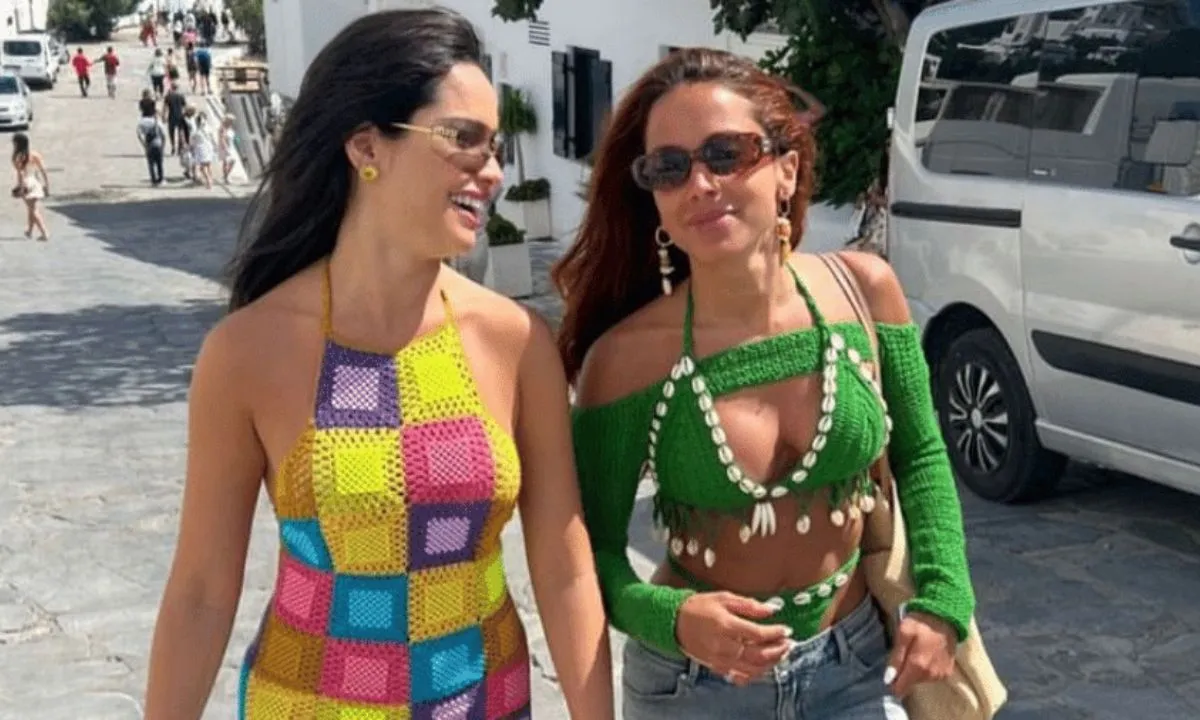 Anitta comenta rumores de namoro com Juliette: 'Uma com a outra'
