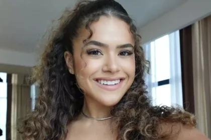 Maisa Silva coloca calça transparente e rebola no TikTok com calcinha aparecendo por baixo