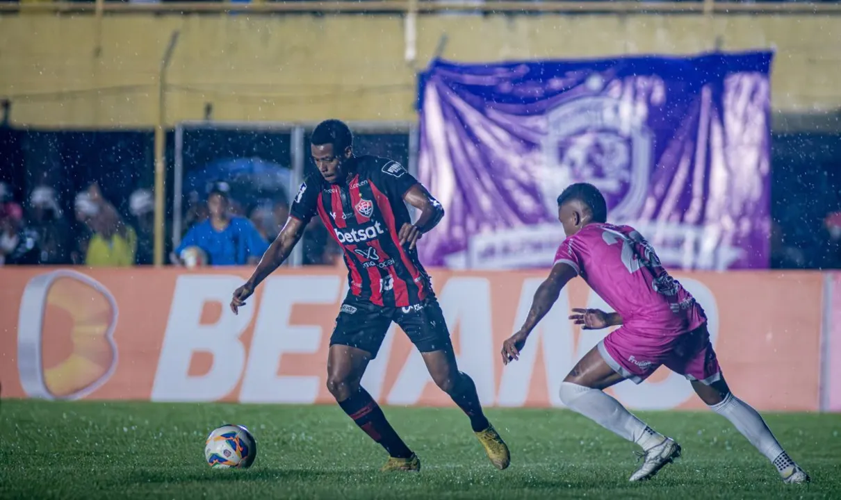 Esportes | Vitória perde para o Barcelona de Ilhéus e deixa liderança do Baianão