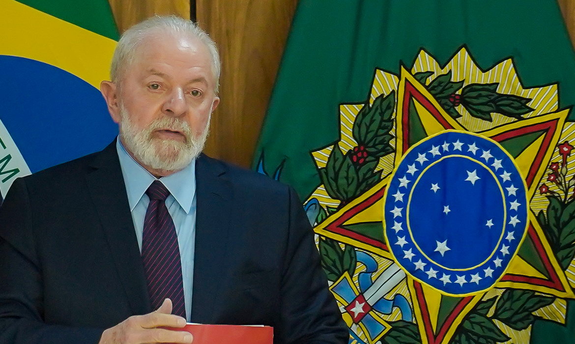 Lula revoga reoneração de 17 setores da economia