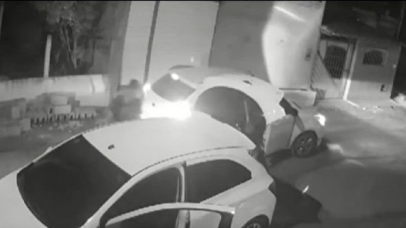 VÍDEO: Vereador é roubado na porta de casa