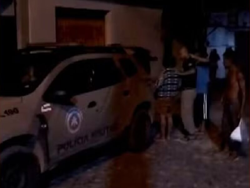 Camamu: policial militar agride mulher com tapa no rosto e vítima o atinge com garrafa de vidro na cabeça em bar - Cruz das Almas