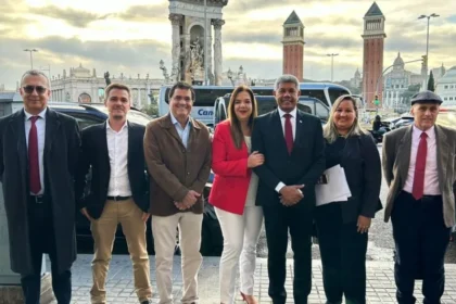 Jerônimo rodrigues busca parceria na espanha para tratamento revolucionário contra o câncer