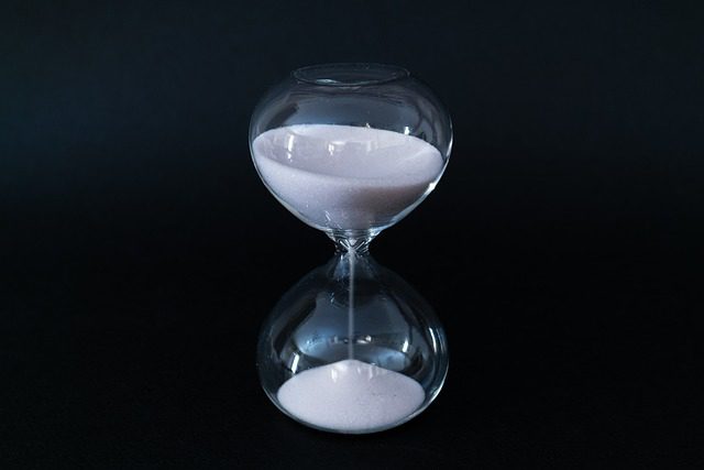 Voluntários são procurados para participar de pesquisa on-line sobre percepção de tempo e regulação emocional