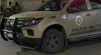 Um homem morre e duas pessoas ficam feridas após ataque a tiros em S. A. de Jesus