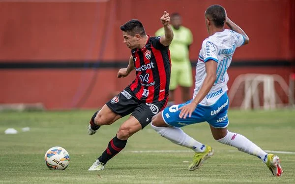 Bahia e Vitória entram em campo para primeiro jogo da final do Baianão