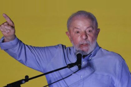 Lula diz que Bolsonaro fez ‘burrice’ e pode ser preso