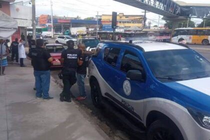 Corpo de homem é encontrado dentro de carro em Salvador