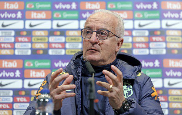 Dorival Júnior espera "ótima resposta" do Brasil contra a Inglaterra