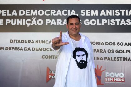 "Dia de celebrar a vitória da república brasileira sobre a tentativa de golpe", diz Éden