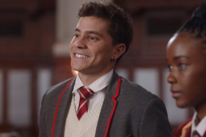 Blood & Water: André Lamoglia estreia nesta sexta-feira (01) com seu primeiro trabalho em inglês - Metropolitana FM