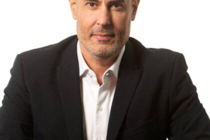 Ex-executivo da CNN busca investidores para novo canal no país