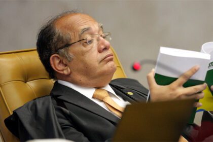 Gilmar Mendes vota para ampliar foro privilegiado no STF