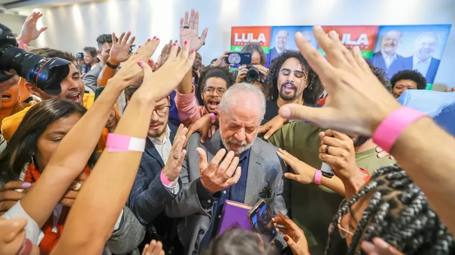 Governo Lula fecha acordo sobre isenções de PEC das Igrejas, diz portal