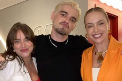Jão assume relacionamento com Pedro Tófani e recorda beijo no produtor durante show! - Metropolitana FM