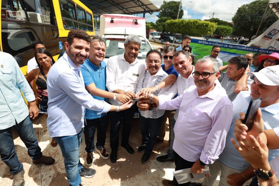 Jerônimo inaugura Centro de Educação Profissional em Uauá