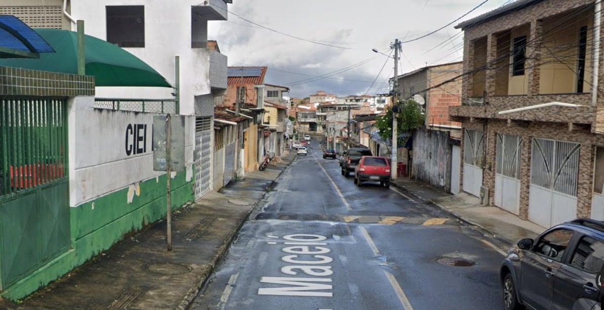 Jovem de 27 anos é assassinada a facadas no bairro Phoc II.