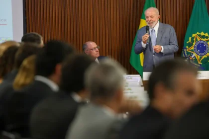 Lula pede foco de ministros em programas já lançados