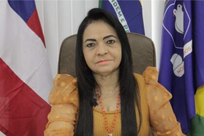 Moema vai processar vereador que a ofendeu na Câmara de Lauro