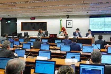 PL vence disputa e deve ficar com principal comissão da Câmara, e PT terá comando de R$ 4,5 bilhões em emendas da Saúde