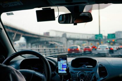 Motoristas de app: remuneração mínima e inclusão no INSS são ponto alto de PL, dizem especialistas; veja o que muda