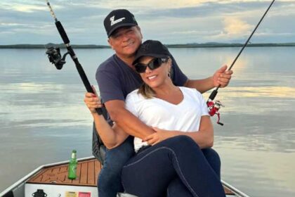 Poliana Rocha, esposa de Leonardo, mostra corpão no banho e Virginia reage: 'Uau'