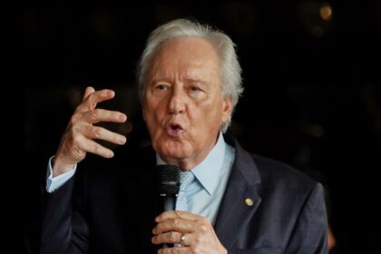 PF busca suspeito de criar perfil falso de Lewandowski em rede social