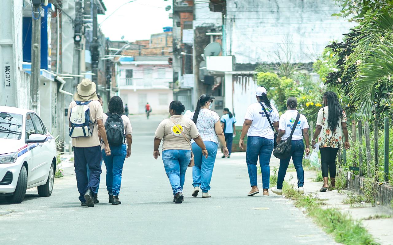 Prefeitura e moradores do Malembá se unem no mutirão de combate ao mosquito da dengue