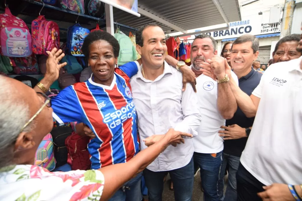 Prefeitura inaugura novo camelódromo no Centro com cobertura isotérmica e capacidade para abrigar 80 trabalhadores