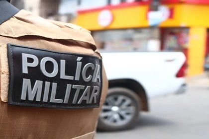 Mulher é presa por suspeita de matar companheiro a facadas em Salvador
