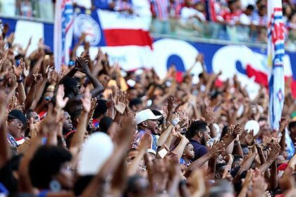 Torcida do Bahia esgota ingressos para BAVI de quarta-feira pela Copa do Nordeste