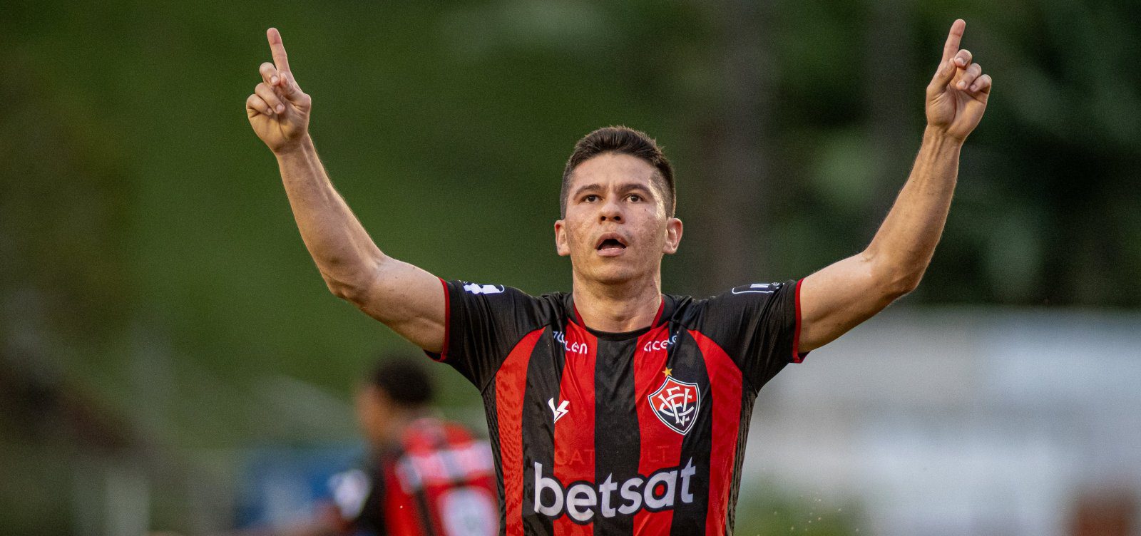 Vitória vence Barcelona de Ilhéus por 4 a 1 e enfrenta o Bahia na final do Baianão