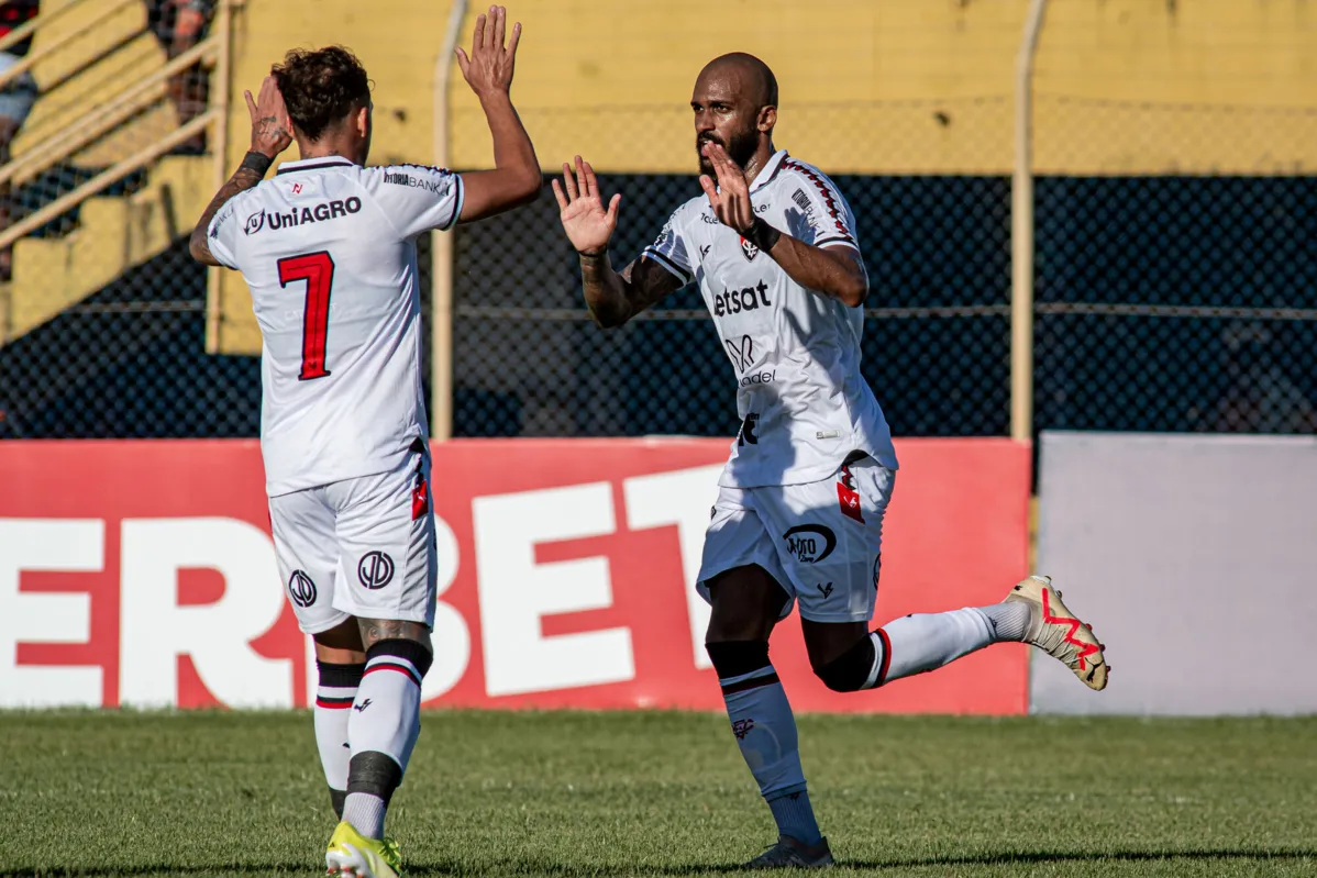Vitória aplica 2 a 0 no Itabuna e avança para a 2ª fase do Baianão