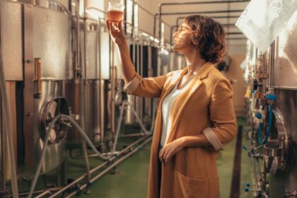 Ambev concede 3 mil bolsas para mulheres