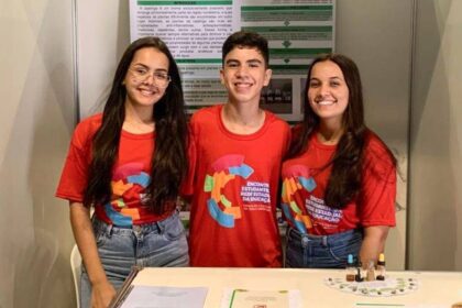 Estudantes baianos criam larvicida ecológico para combater dengue