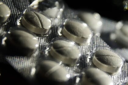 Brasil adota política de regulação e elevação de preços de medicamentos em 4,5% a partir de domingo (31)