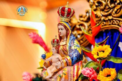 História de Nossa Senhora das Candeias: Luz, Fé e Tradição