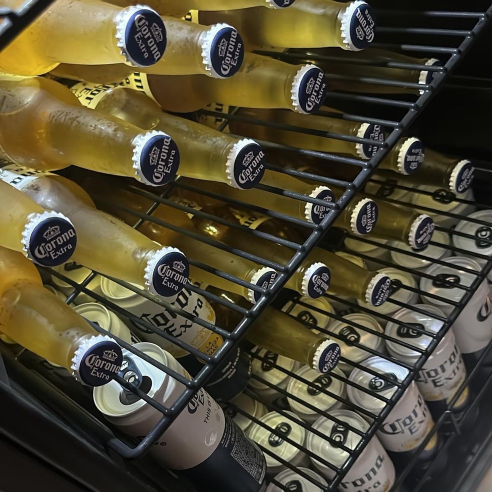 Bella campos mostra abdomên trincado em selfie bella campos — Foto: reprodução/instagram