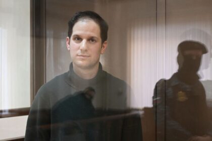 Rússia mantém repórter do Wall Street Journal preso