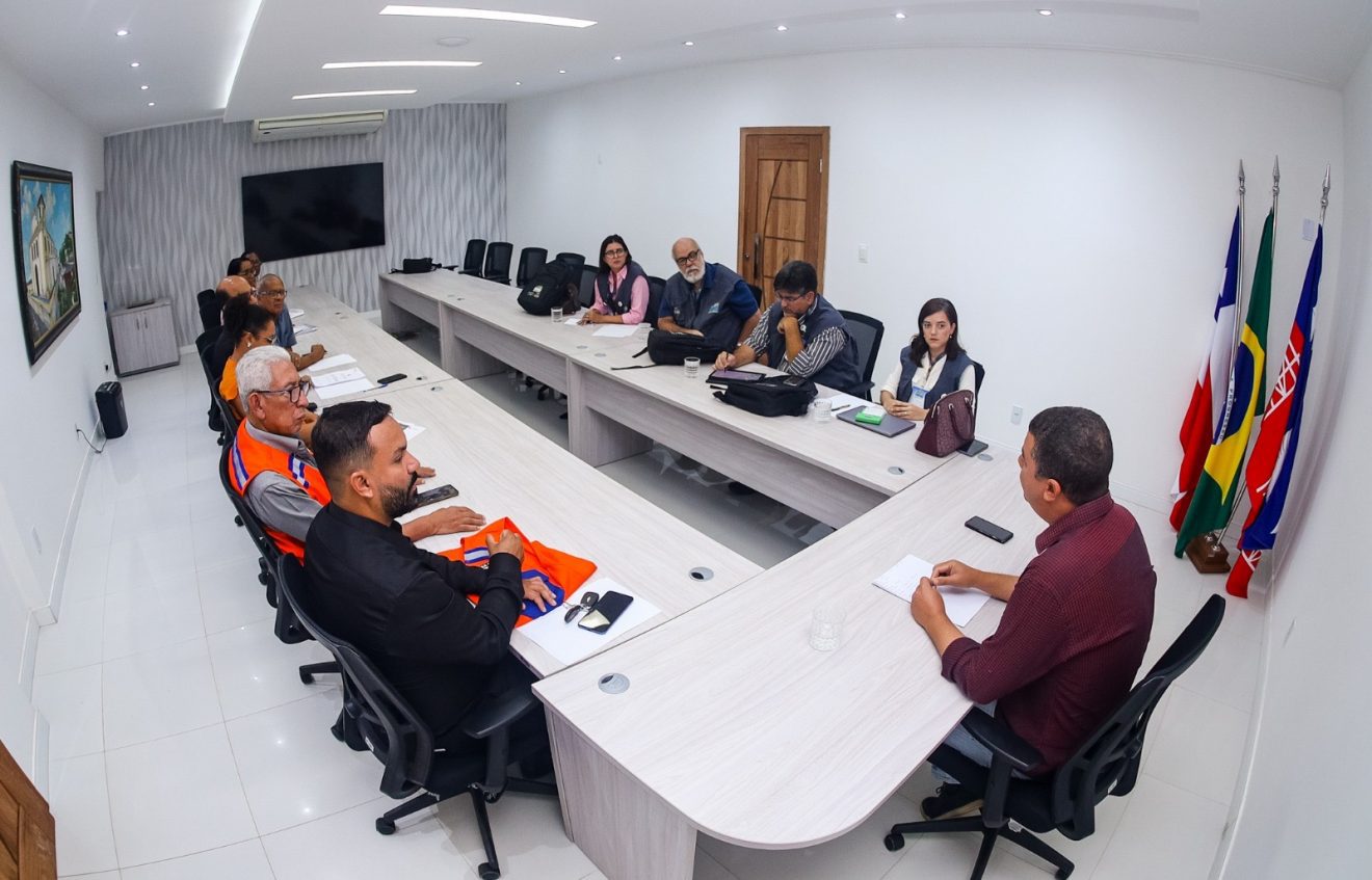Equipe da Prefeitura de Candeias se reúne com UFBA para mapear áreas de riscos