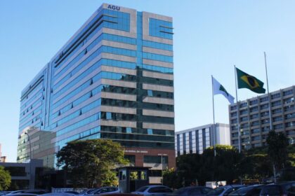 AGU apresenta recurso contra afastamento de conselheiro da Petrobras