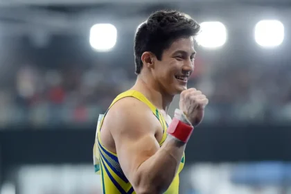 Arthur Nory e Caio Souza conquistam bronzes em etapa da Copa do Mundo de Ginástica Artística