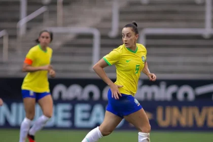 Atleta da seleção feminina de futebol é diagnosticada com Linfoma de Hodgkin