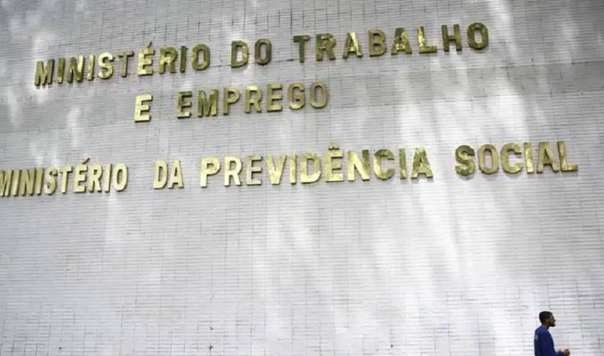 Caixa libera abono do PIS/Pasep a partir desta segunda-feira (15); confira
