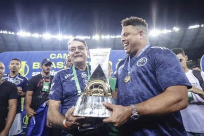 Adversário do Vitória neste domingo, Cruzeiro deve ser vendido para sócio de Ronaldo