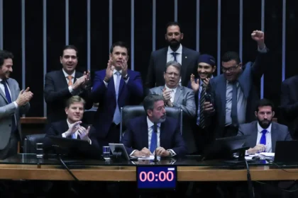 Deputados aprovam programa para setor de eventos com teto de R$ 15 bilhões