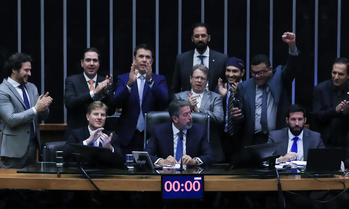 Deputados aprovam programa para setor de eventos com teto de R$ 15 bilhões